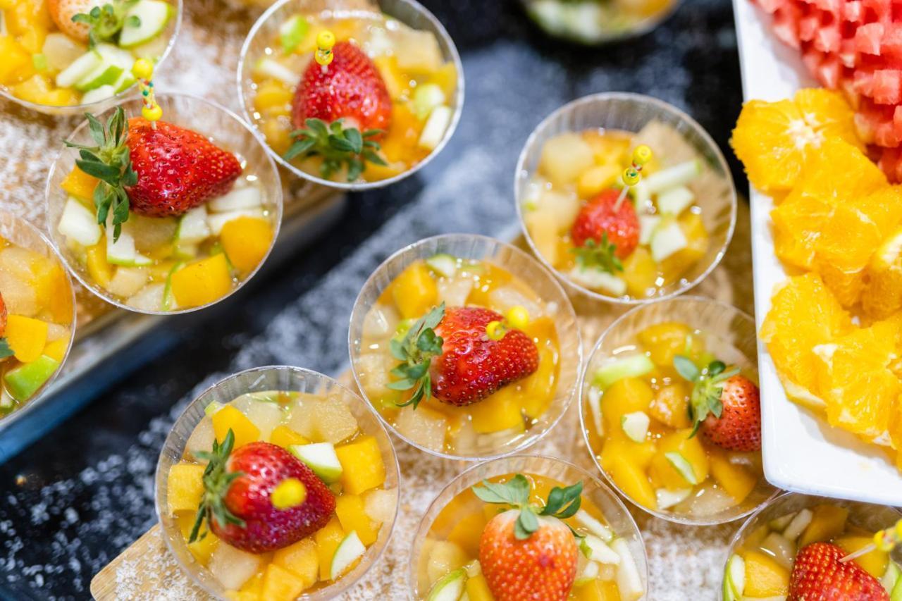 David Dead Sea Resort & Spa Ein Bokek Exterior photo Fruit salad