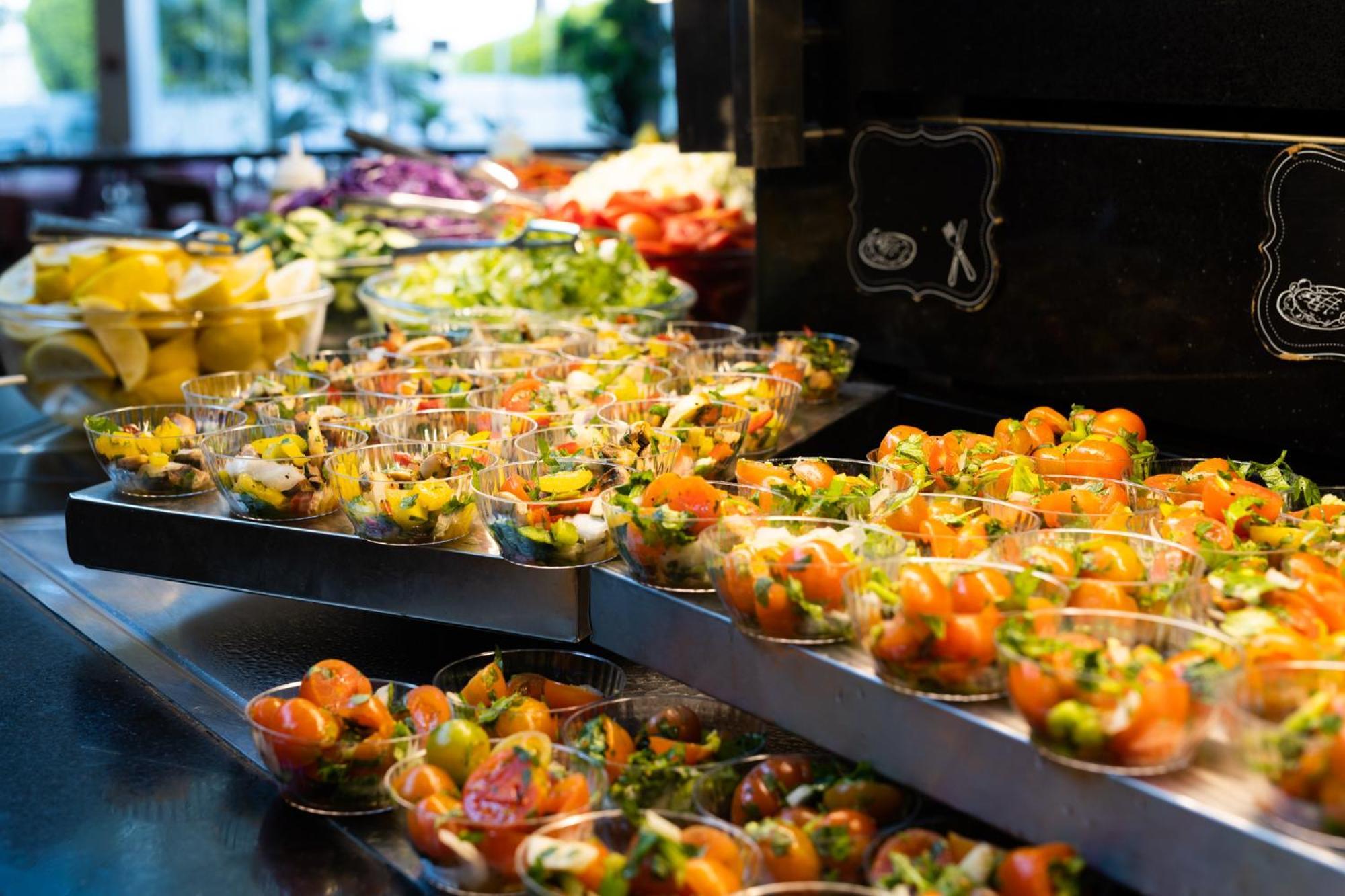 David Dead Sea Resort & Spa Ein Bokek Exterior photo A salad bar