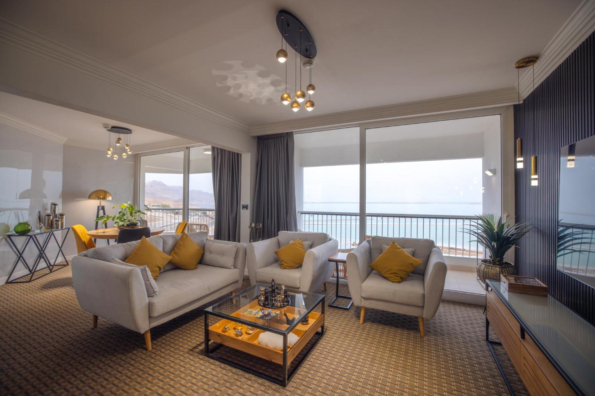 David Dead Sea Resort & Spa Ein Bokek Exterior photo A living room