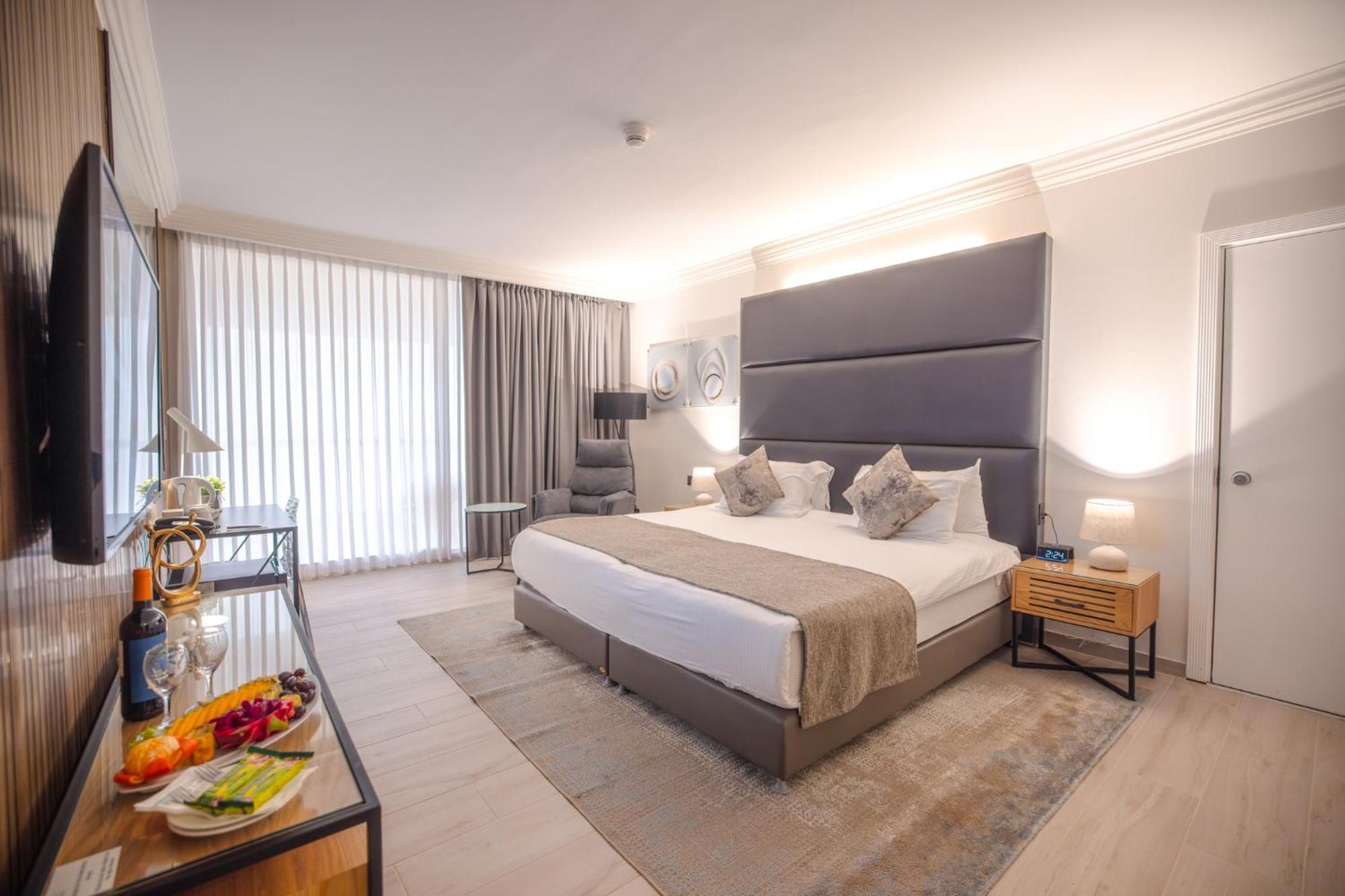 David Dead Sea Resort & Spa Ein Bokek Exterior photo Deluxe room